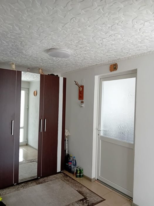 Vând casă  2 camere
