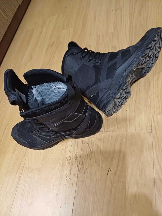 Обувки ,не са носени.