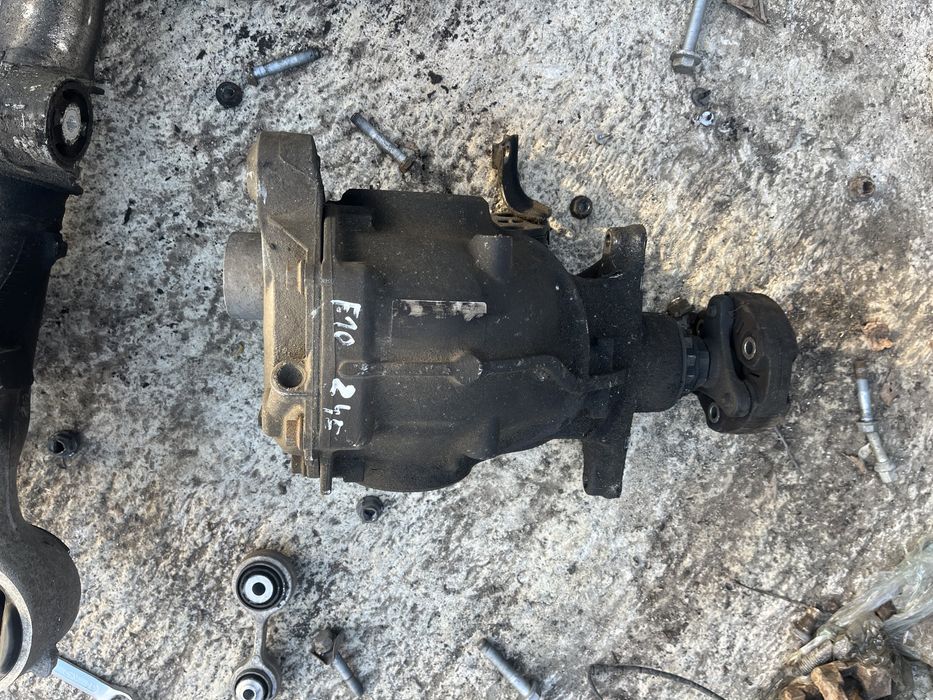 Диференциал бмв/bmw f10 f11 бмв ф10 ф11 диференциал ръчна кутия 530д