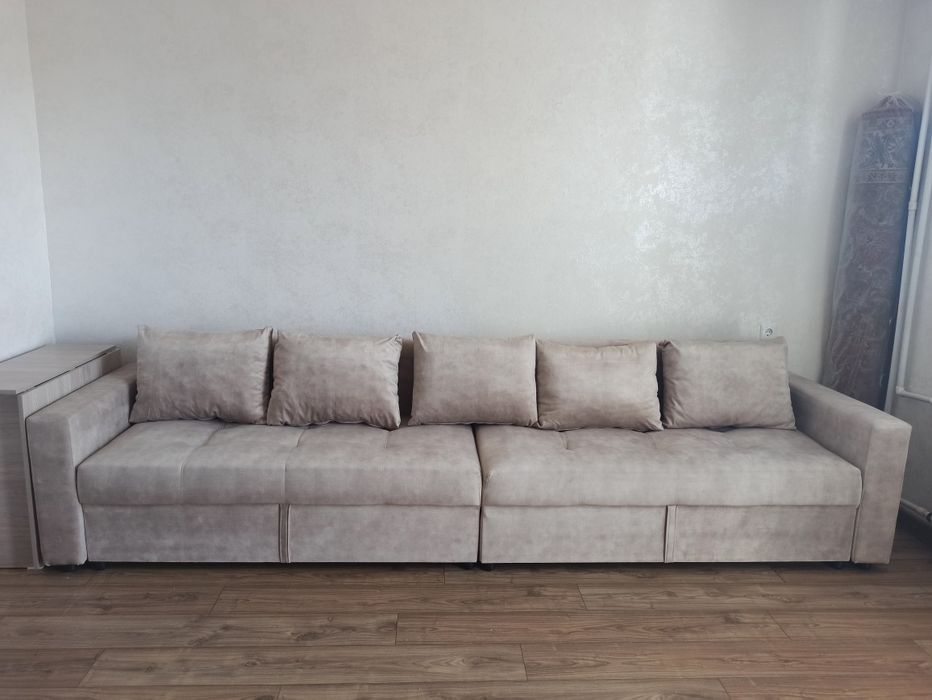 Продам диван 3.5 метра