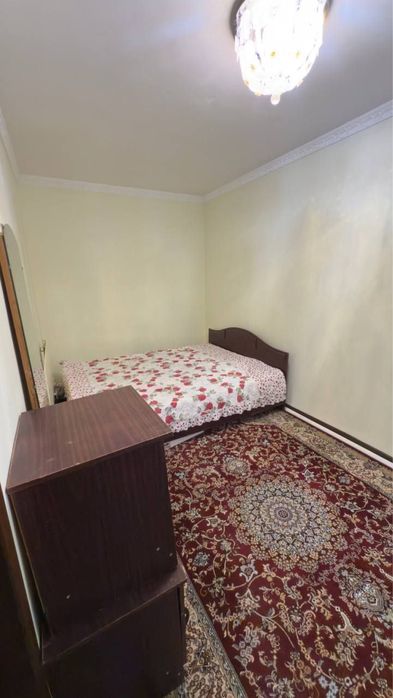 Срочна 2 хонали квартира ижарага берилади Азиз базар