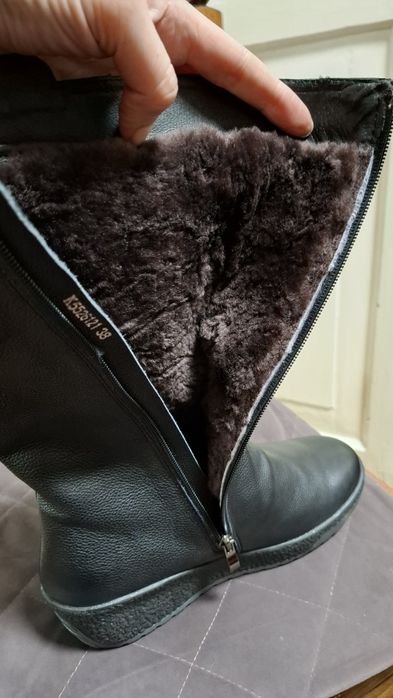 Продам сапоги женские