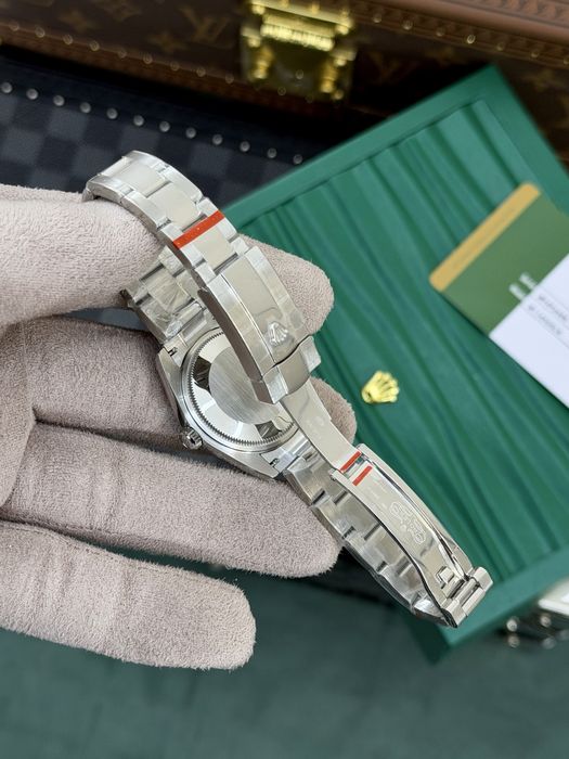 Rolex Oyster Perpetual 31 Grey Dial