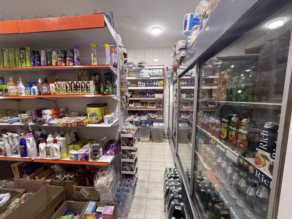 СРОЧНО !! Продается магазин в Яшнабаде 1/1/1 ( 36 кв/м ) Иззат