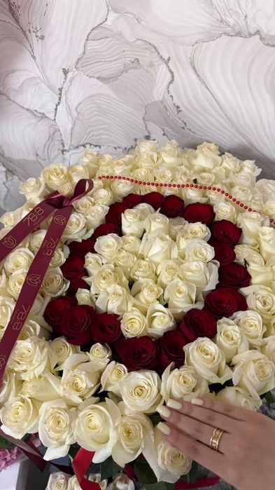 Метровые розы 151шт