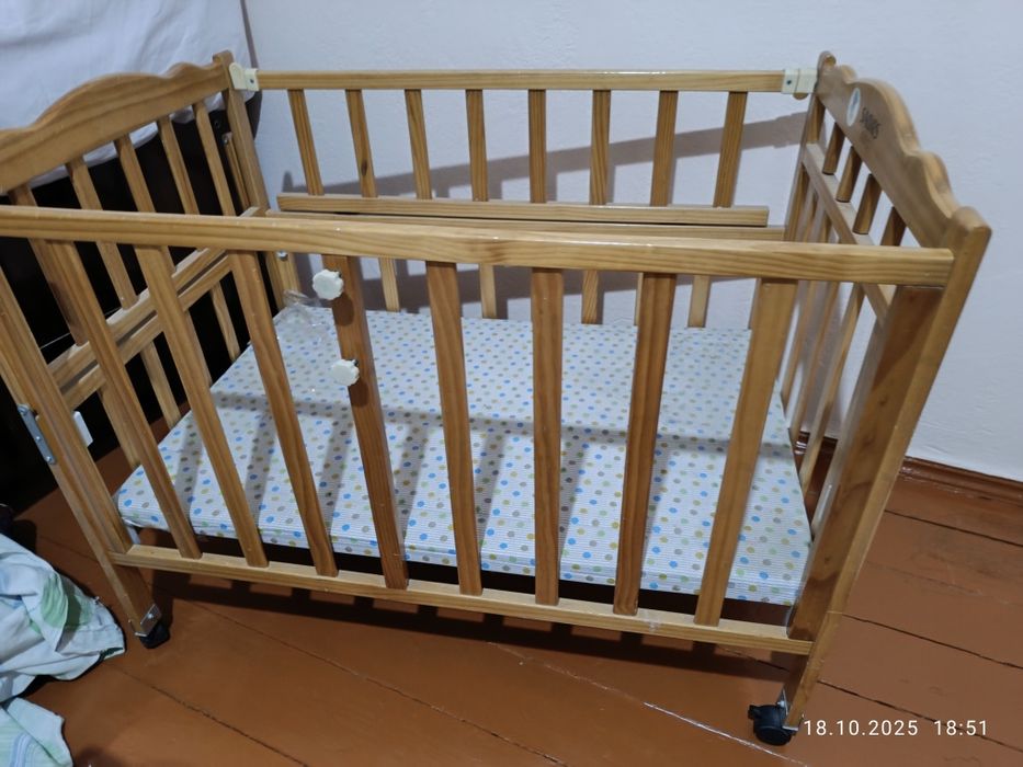 Продам детскую кроватку