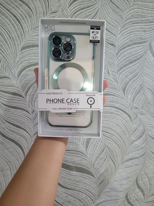 Чехол на iPhone 13 Pro