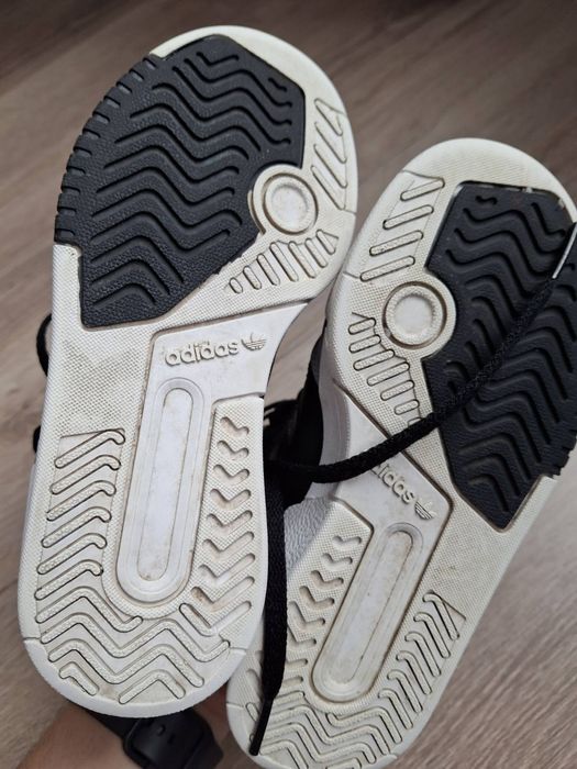 Детски маратонки боти Adidas