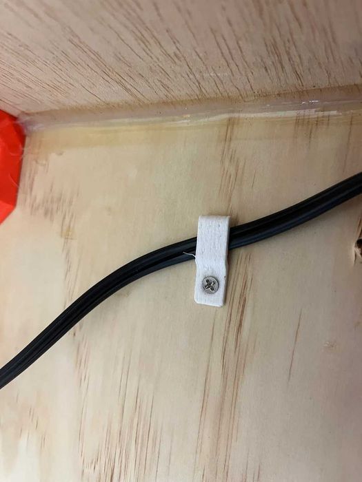 Клипсове /скоби/ за 10мм LED лента 12бр