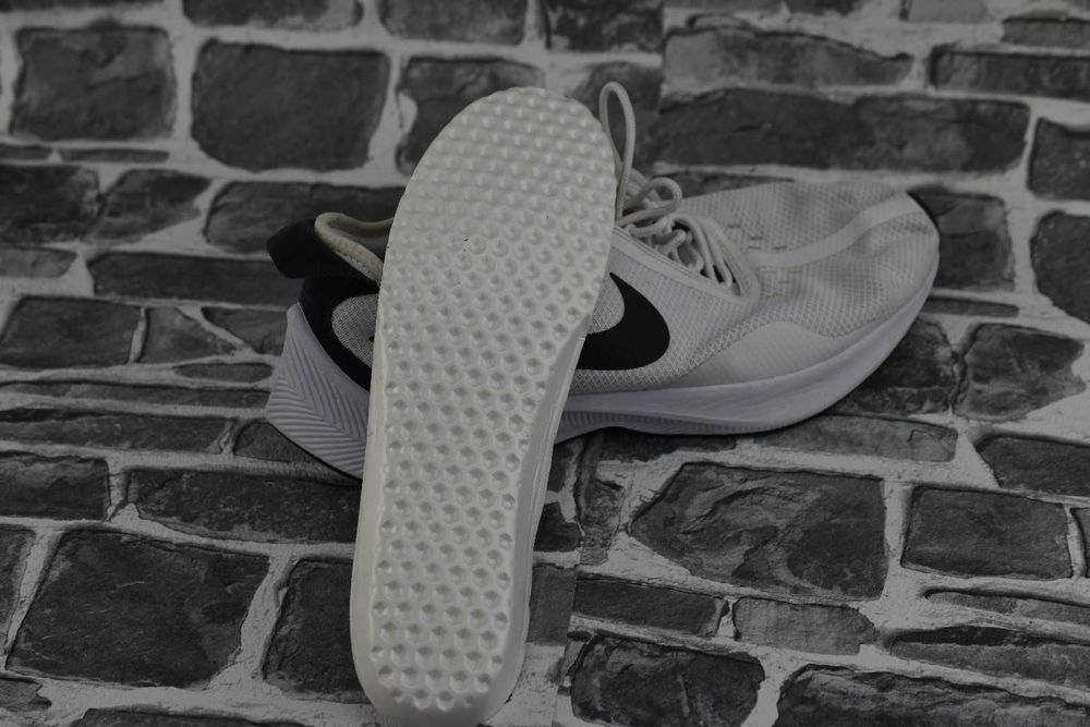 маратонки Nike 45 номер