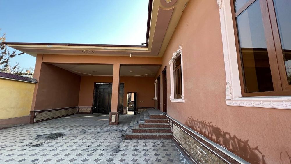 Люкс Ховли ижарага берилади.