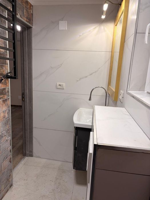 Dau in chirie casa 2 camere zona UTA