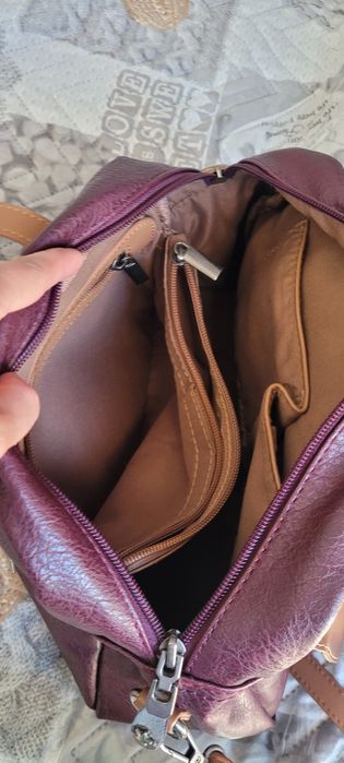 Чанта цвят бордо