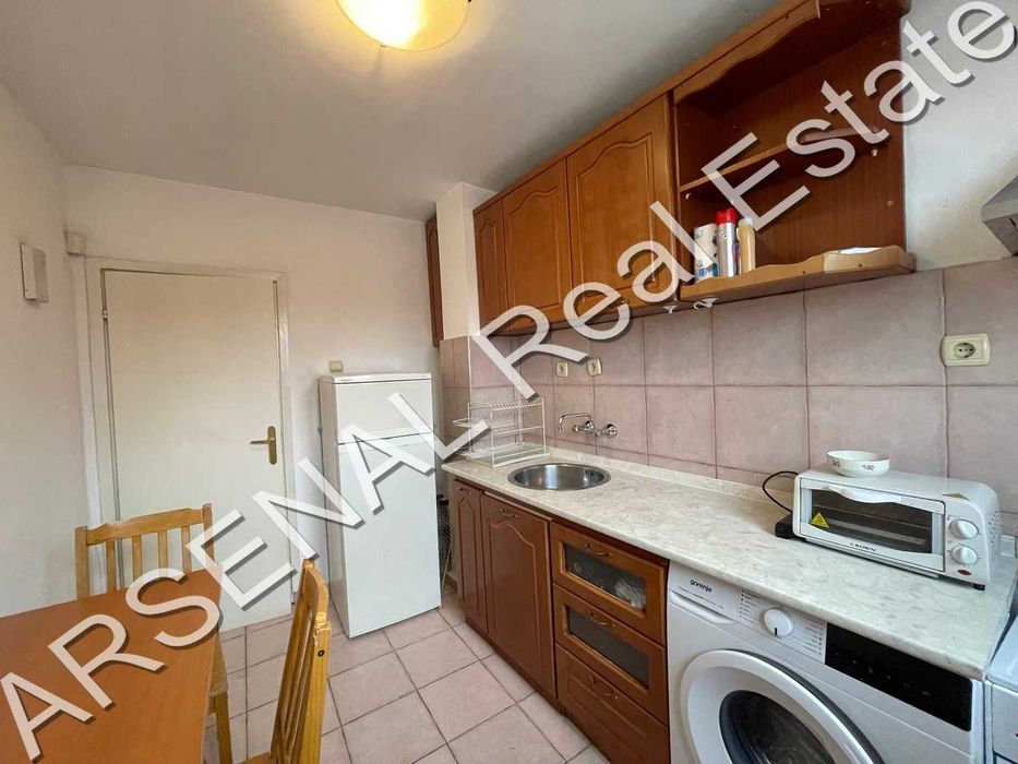 Дава се под наем Двустаен апартамент в София, Център - 90 кв.м за 550 € - Снимка #1