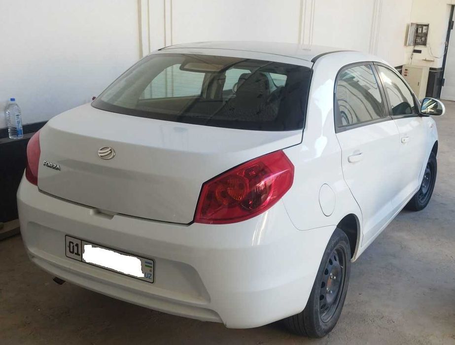 Продается Zaz Forza 2014 года цвет белый