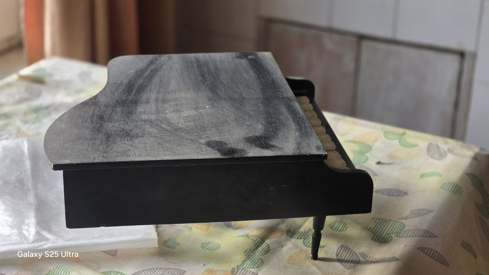 Антично мини пияно