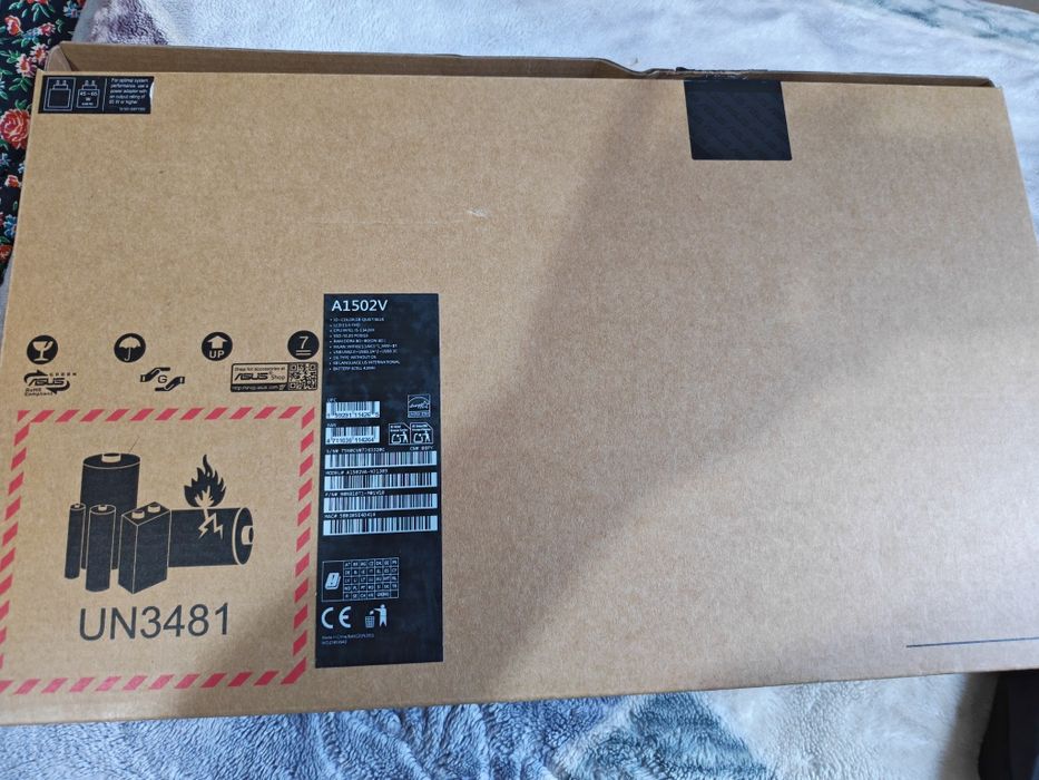 Notebook Asus Vivobook sotiladi yangi 1 oy xam bulmadi olganimga!!!