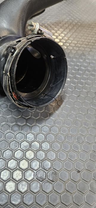 Лястовица / Въздуховод Мерцедес om642 Mercedes