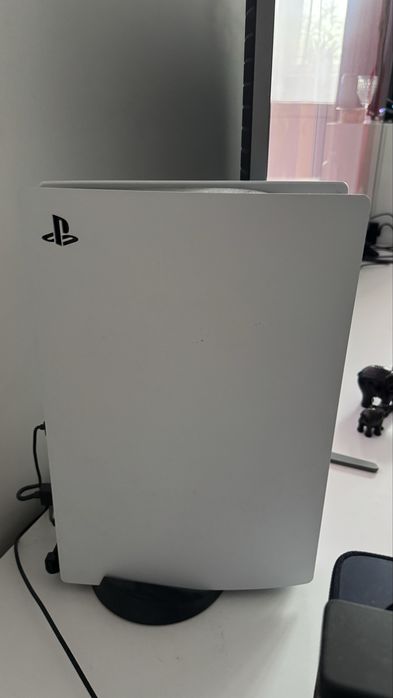 Продам Playstation 5 с дисководом