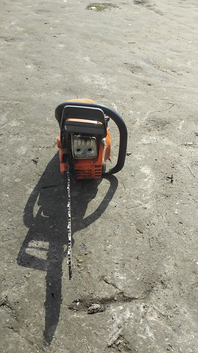 HUSQVARNA 450 APROAPE NOUA 1100 LEi  Trimit Si Prin  Curier