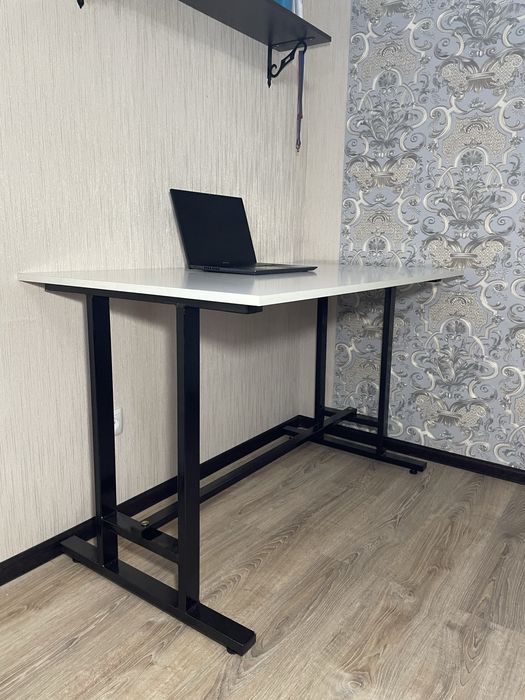 Стол компютерный, игровой.