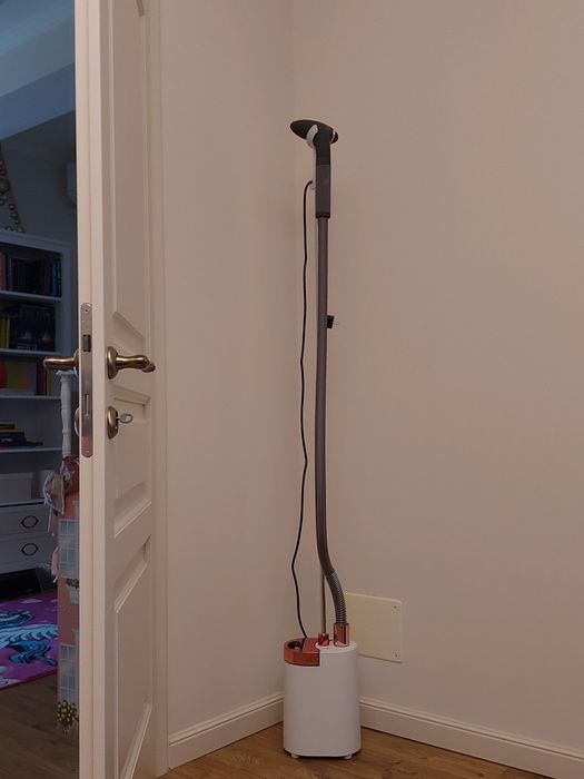 calcator Aparat de calcat vertical cu abur SteamOne Minilys, 1900 W