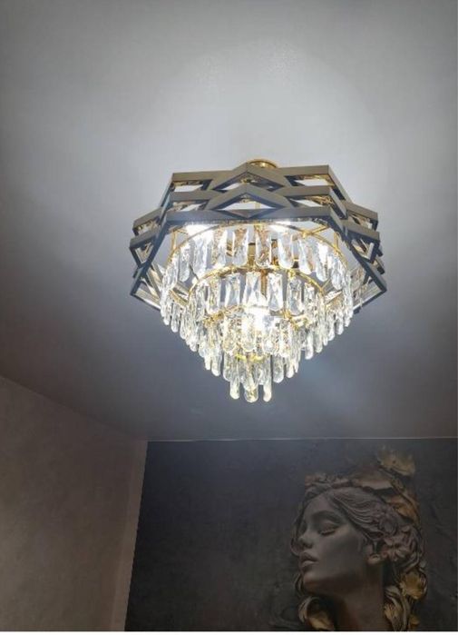 Продам люстру новую