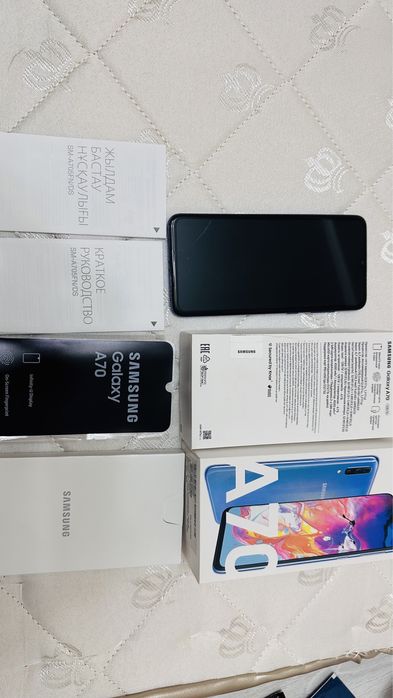 Самсунг А70  продается