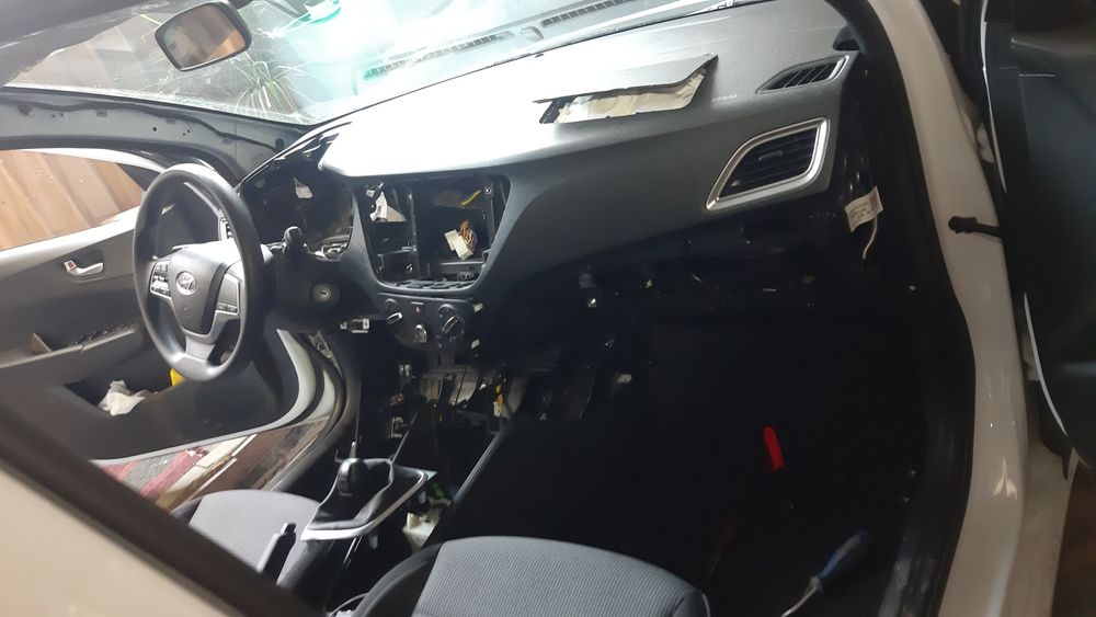 Панель торпеда на хундай акцент 2018