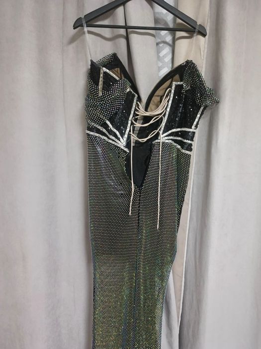 Rochie bijuterie făcută pe comandă