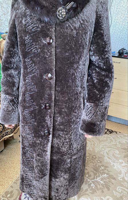 Шуба из меха мутон.