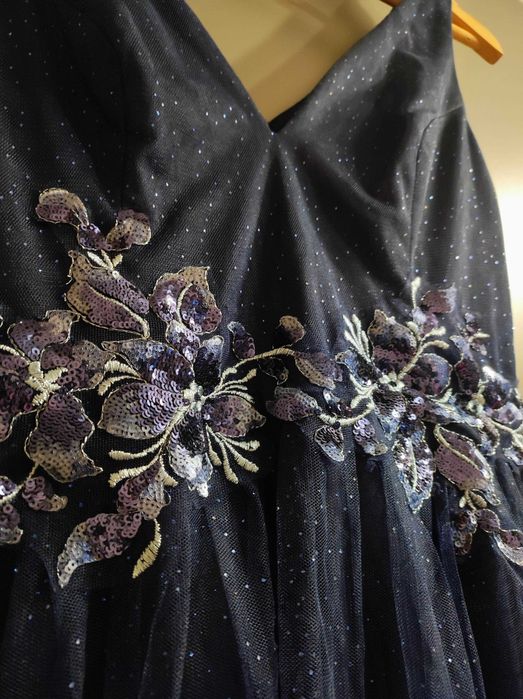 Официална синя рокля