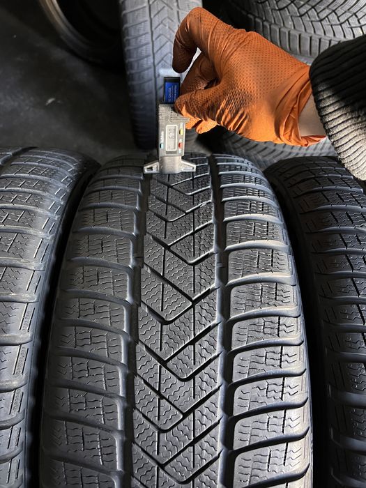 4 anvelope iarna 245/45/18 , Pirelli , 7 mm