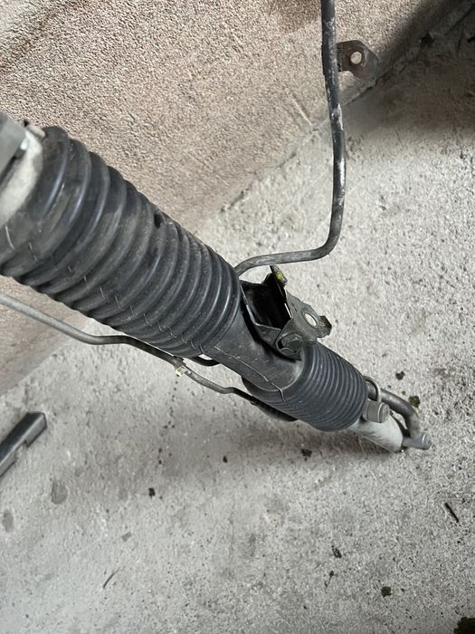 Продам на Ауди а6 рулевую рейку