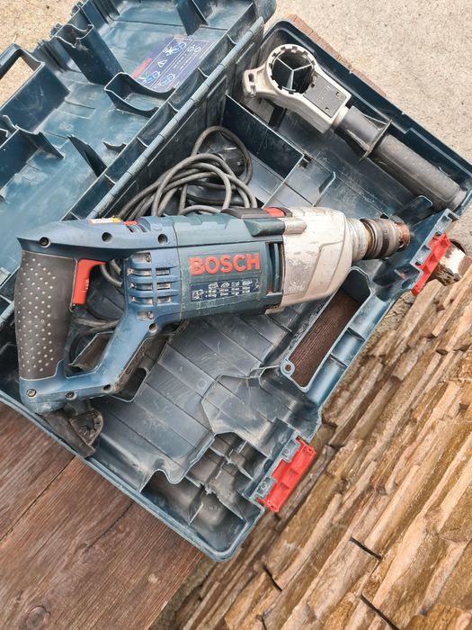 Голяма ударна бормашина Bosch!
