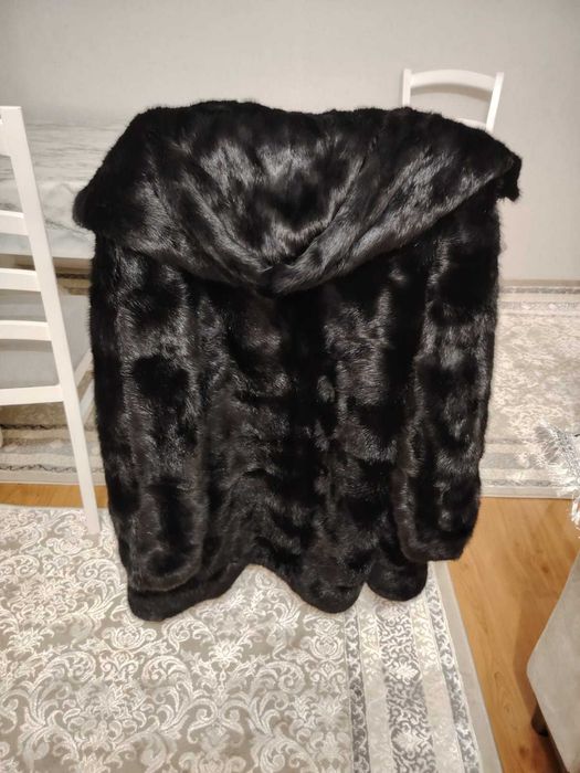 Продам норковую шубу