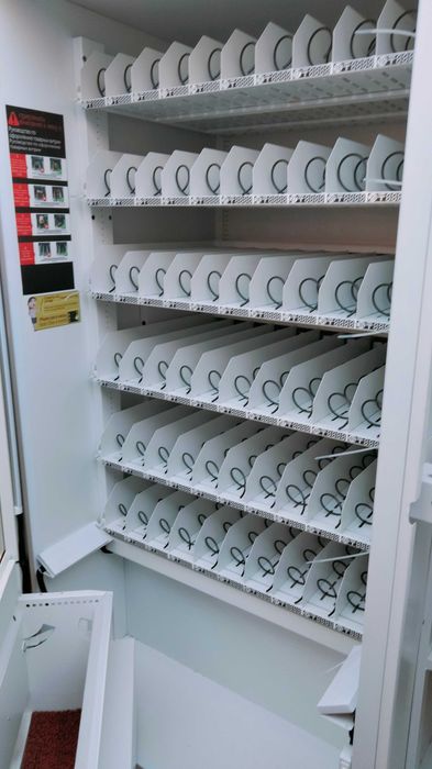 Продам Вендинговый аппарат для продажи напитков