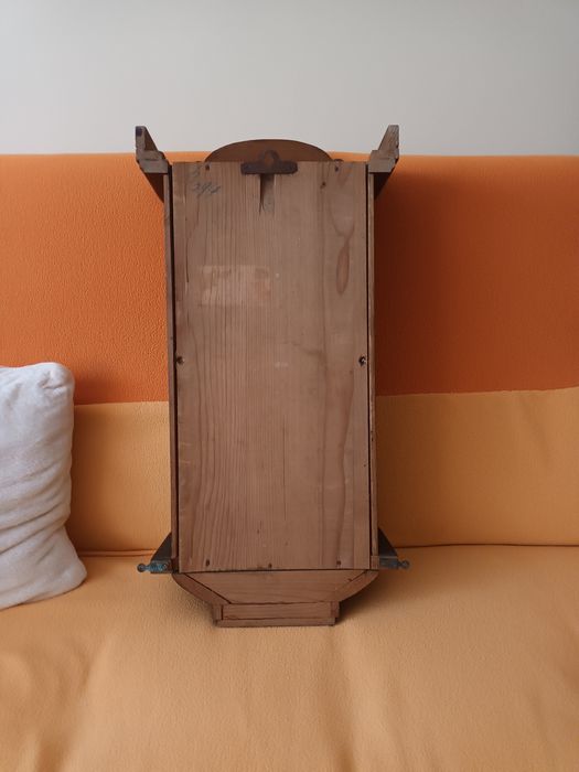 Ceas cu pendul vechi perfect funcțional