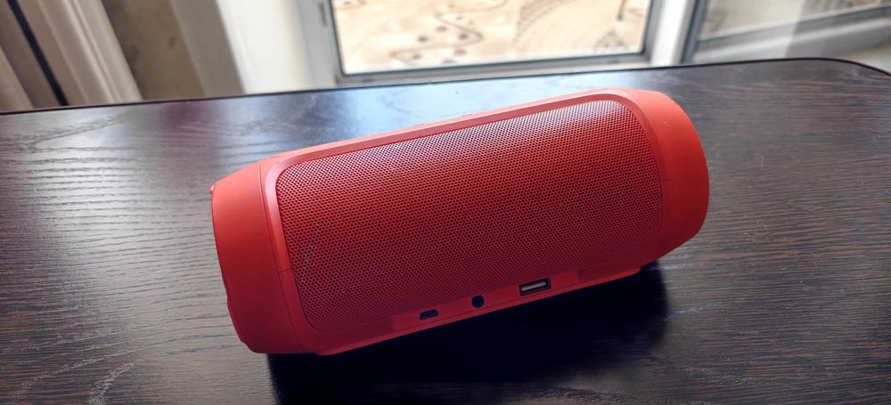 Портативная колонка JBl Charge 2+