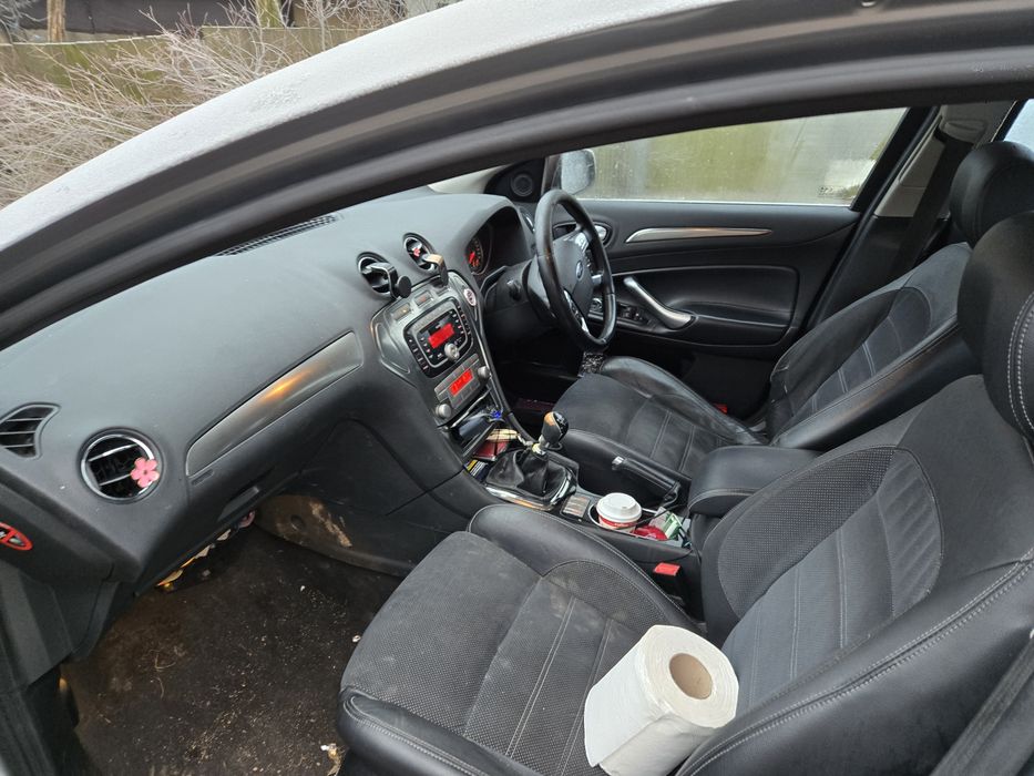 Ford mondeo titanium