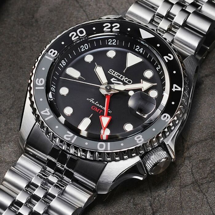 Seiko 5 Sports GMT “Black Grape”