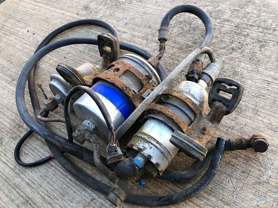 Продам Детали от 124 Мерса!