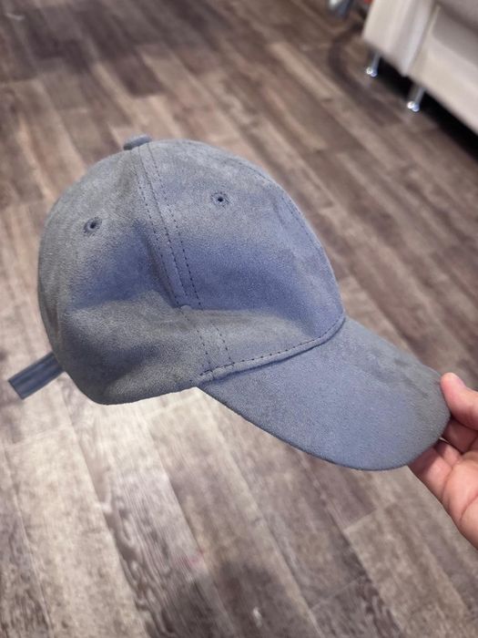 Продам кепку женскую