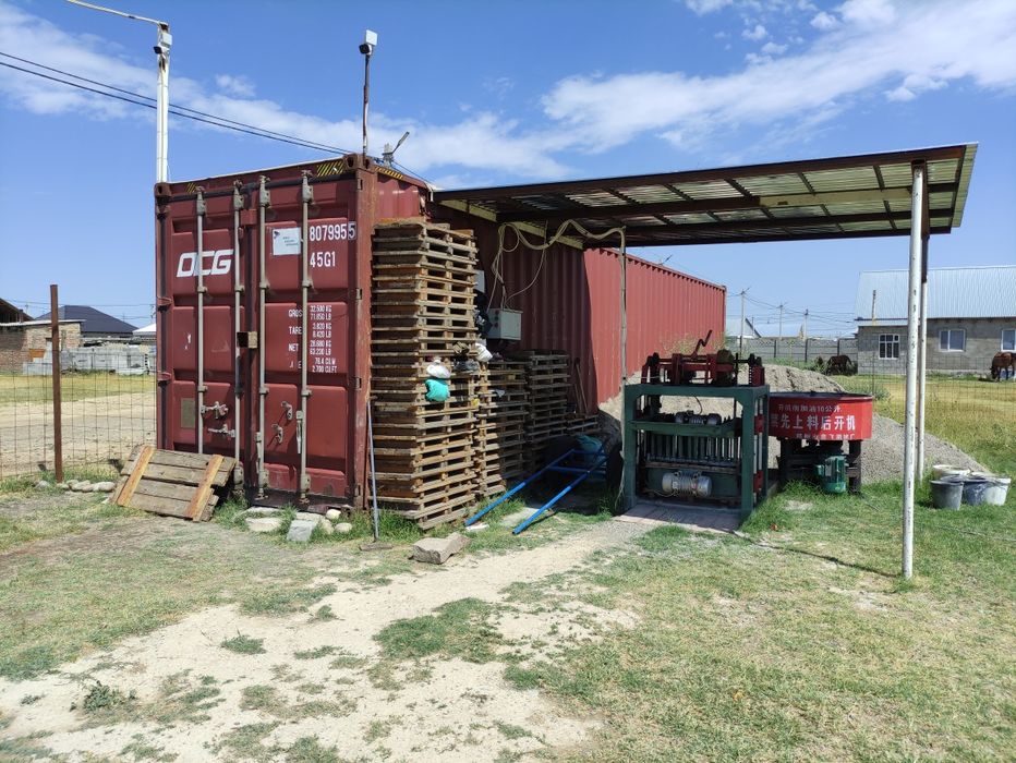 Станок по производству пескоблоков.