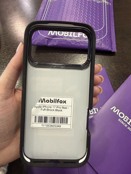 Mobilfox калъф за Iphone 17 pro max + протектор