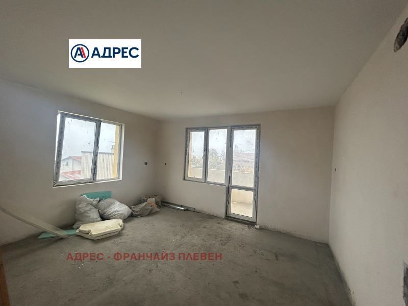 Продава се Къща в с. Челопек, Област Враца - 300 кв.м за 570 €/кв.м - Снимка #6