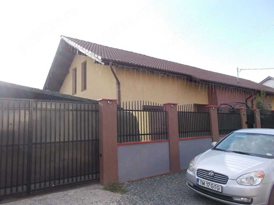 Proprietar vând casă cu teren în vatra satului Săcălaz