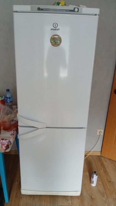 Холодильник индезит