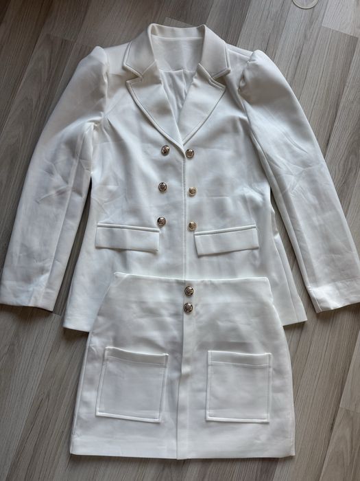 Бяло сако с пола Комплект Костюм