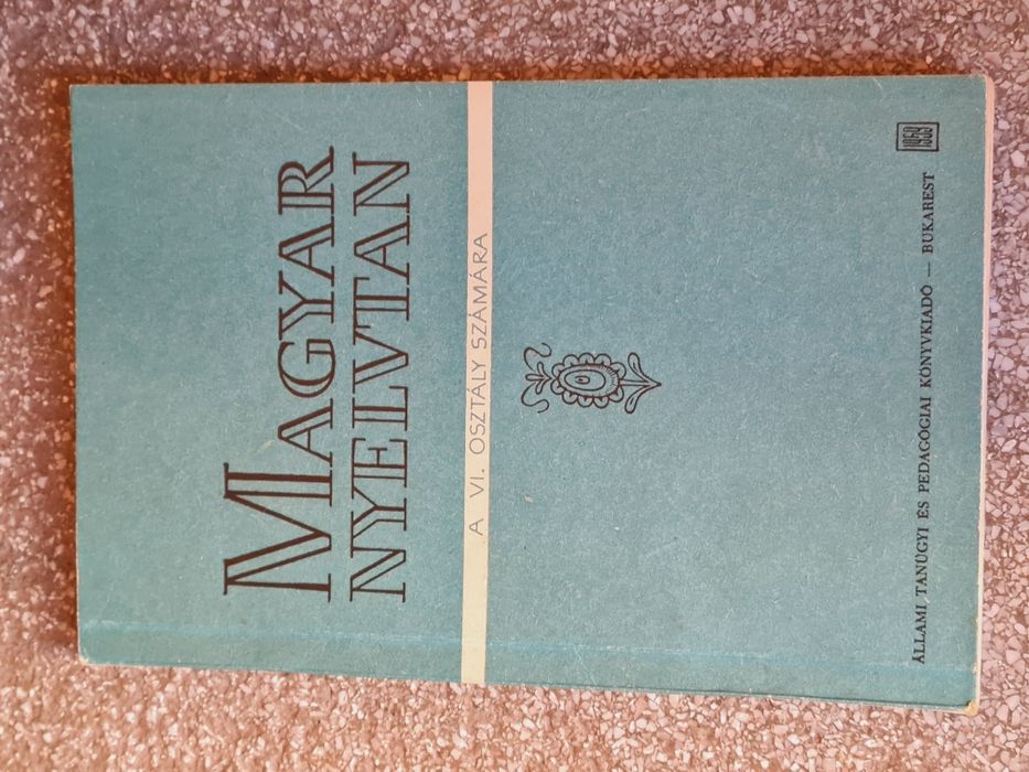 Manuale in limba maghiara,rare, cl V-XIIeditura Bucuresti anii 60